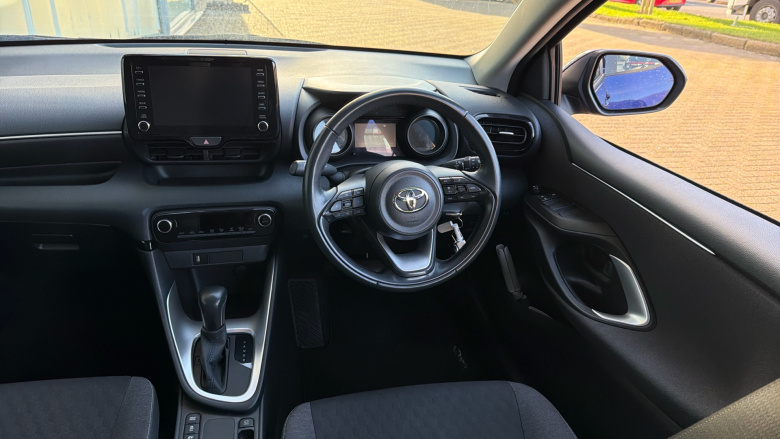 Toyota Yaris 1.5 Hybrid Design 5dr CVT Hybrid Hatchback